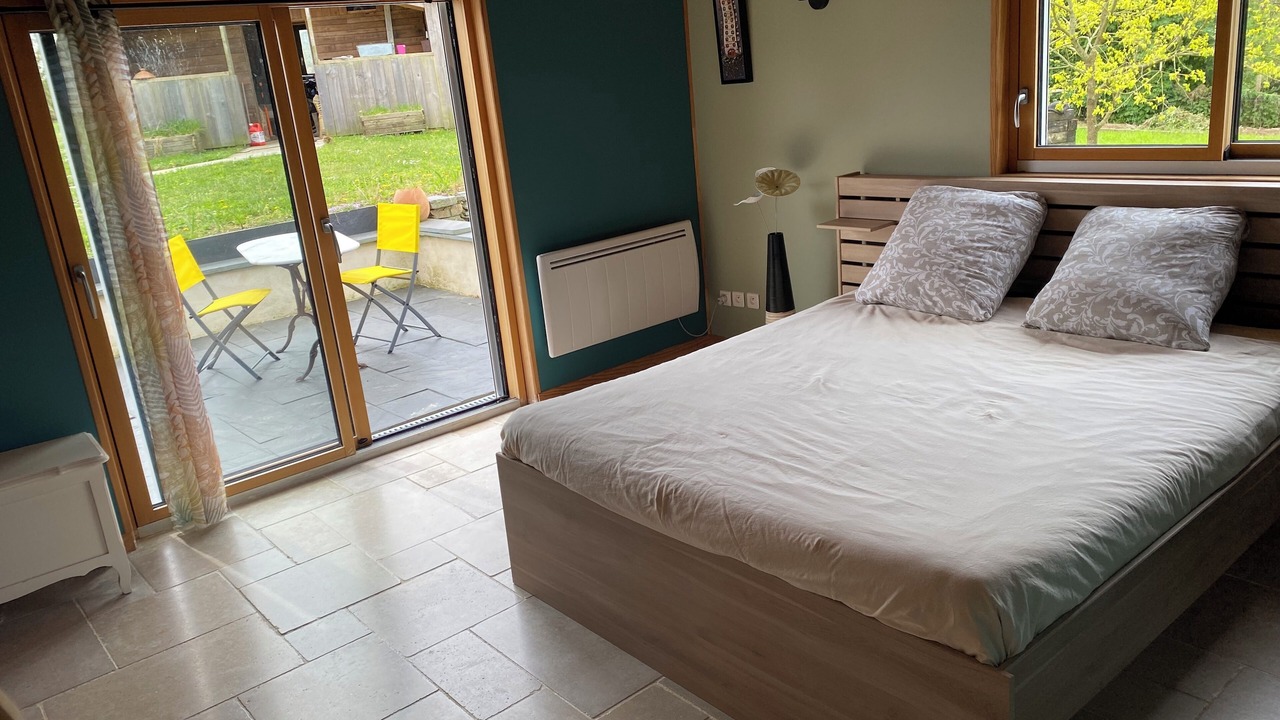 Photo of Bedroom in Locronan