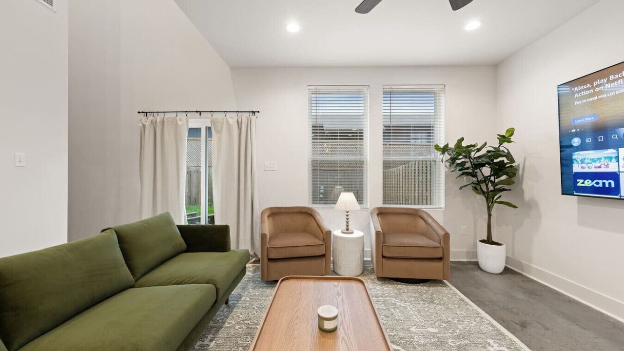 Photo of Livingroom in Lafayette