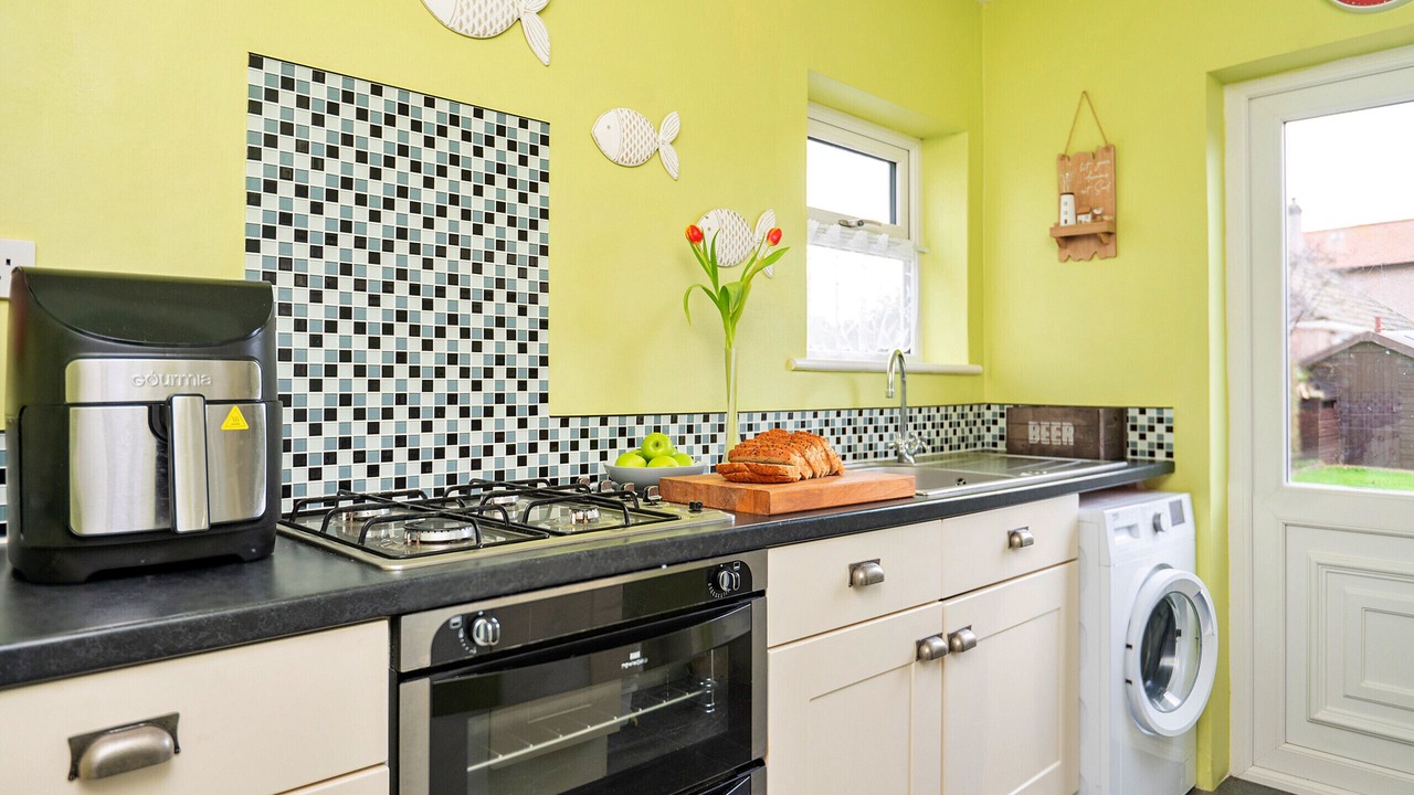 Photo of Kitchen in Kinmel Bay