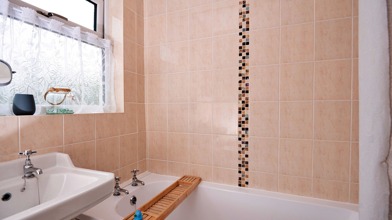 Photo of Bathroom in Kinmel Bay