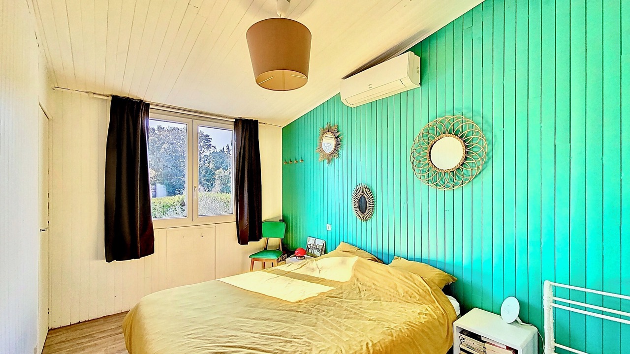 Photo of Bedroom in Serignan-du-Comtat