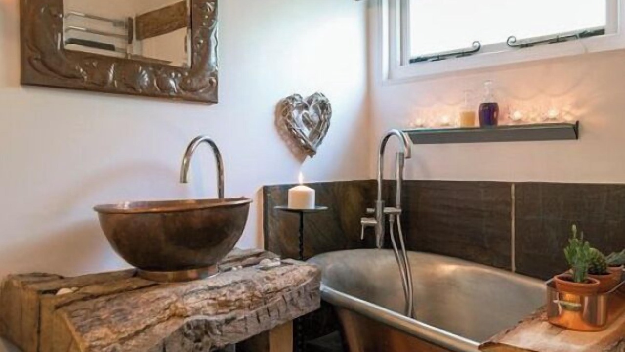 Photo of Bathroom in Charney Bassett