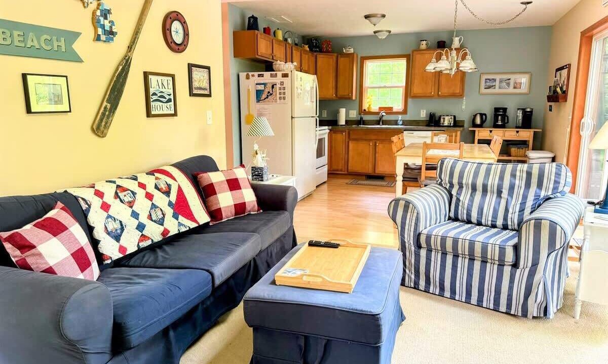 Photo of Livingroom in Miami Park