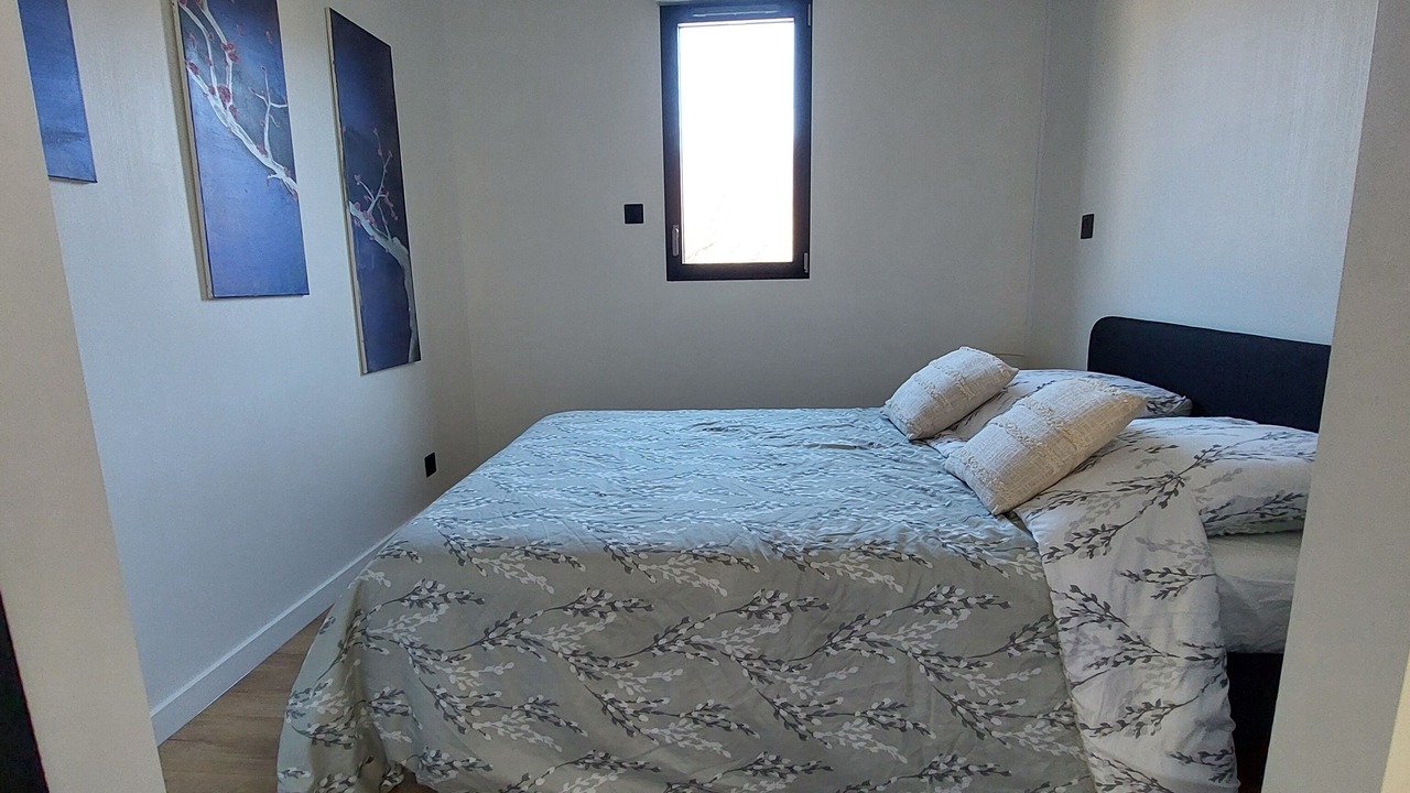 Photo of Bedroom in Plancher-Bas
