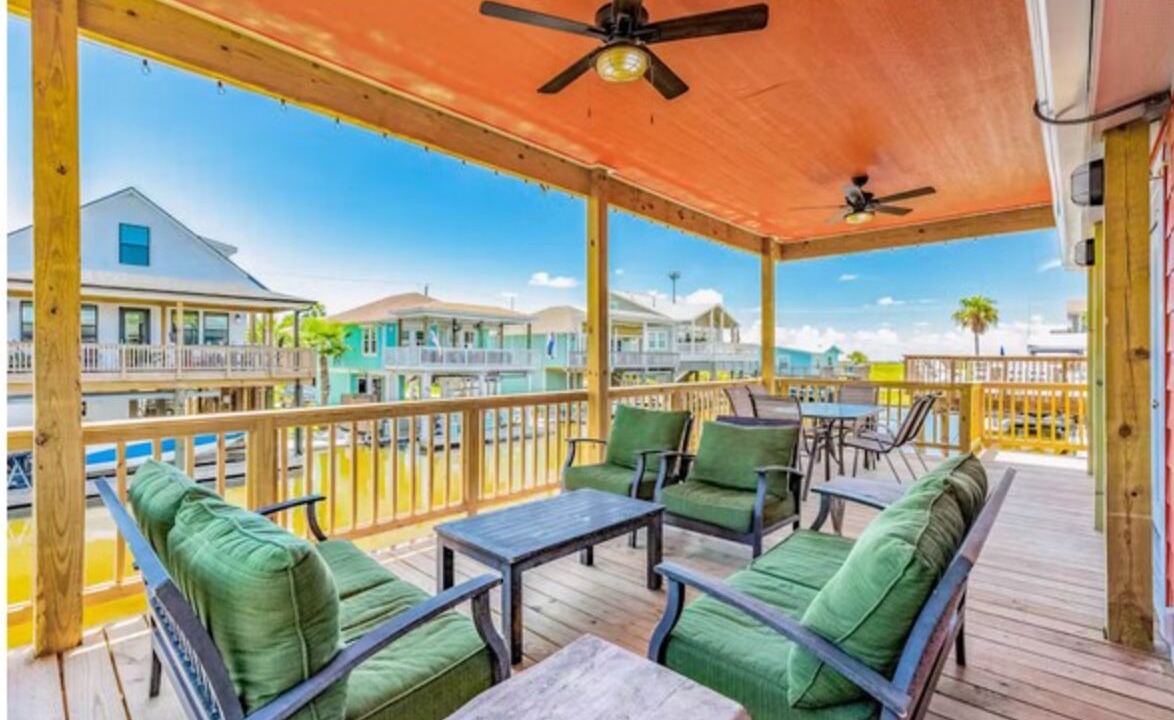 Photo of Patio Balcony in Jamaica Beach
