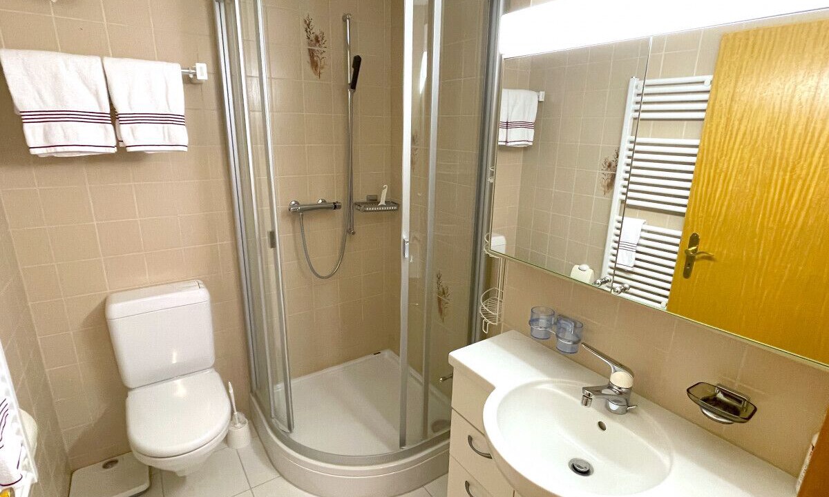 Photo of Bathroom in Goldiwil