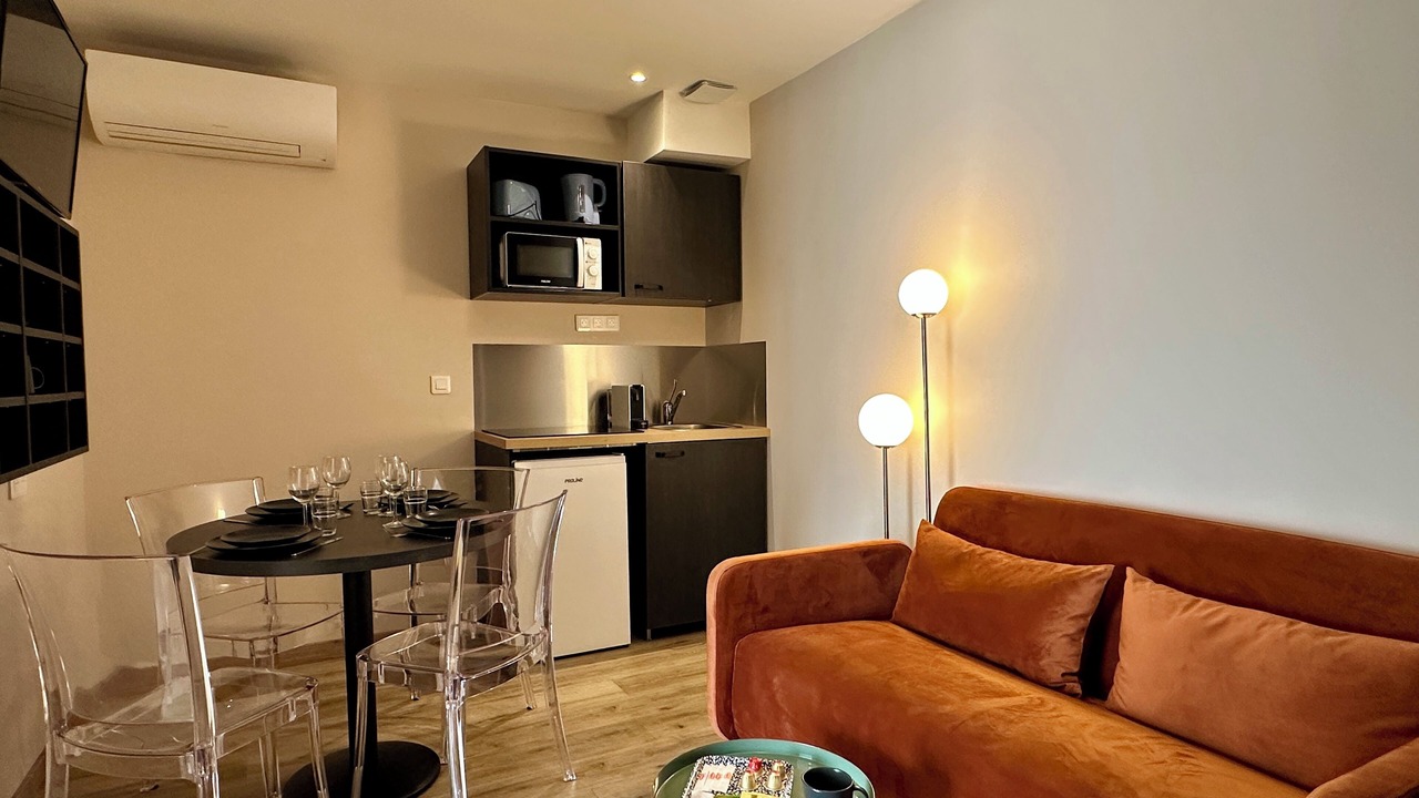 Photo of Livingroom in Centre Ville