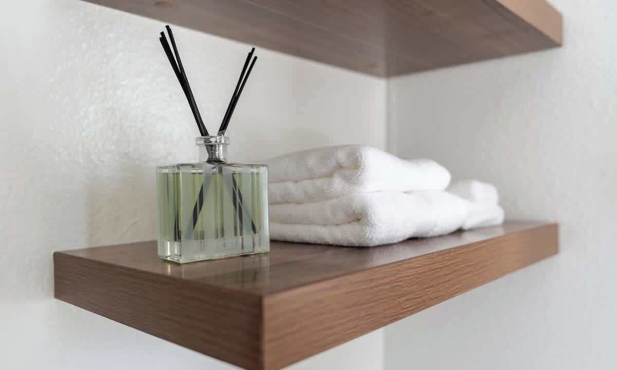 Photo of Bathroom in Beachwood Canyon