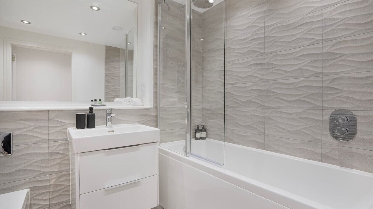 Photo of Bathroom in Central Aberdeen