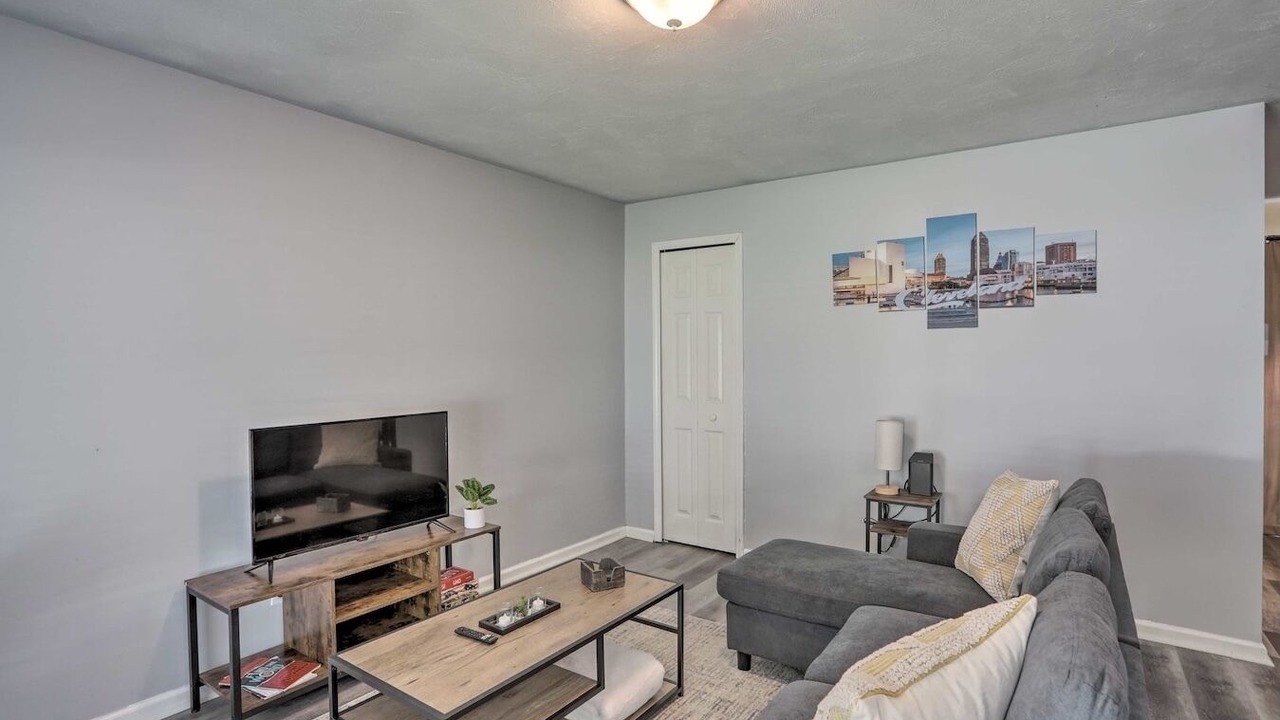 Photo of Livingroom in Parma Heights