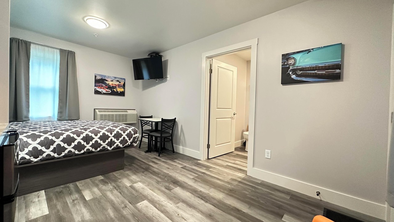 Photo of Bedroom in Ontario Center