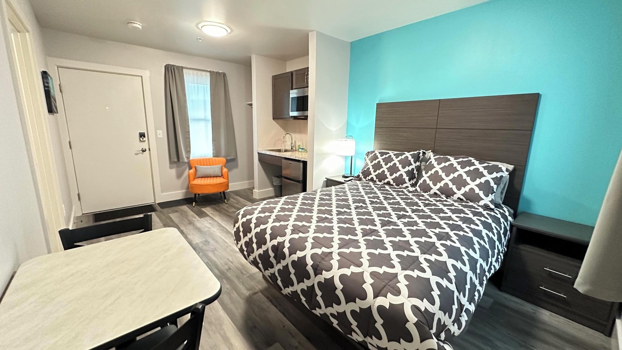 Photo of Bedroom in Ontario Center