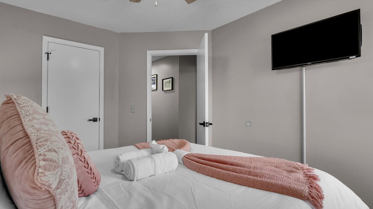 Photo of Bedroom in Richmond Hill