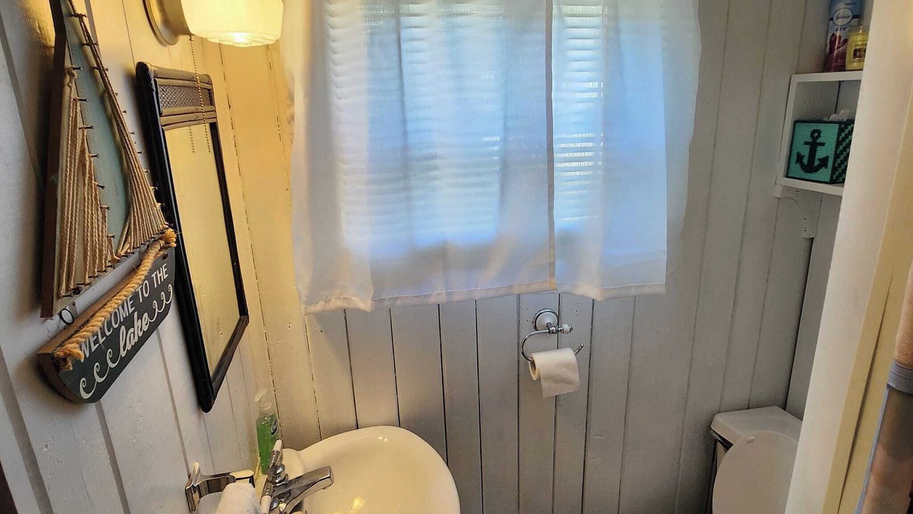 Photo of Bathroom in Oscoda