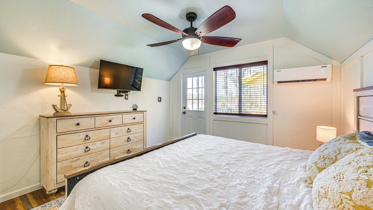 Photo of Bedroom in Hobucken
