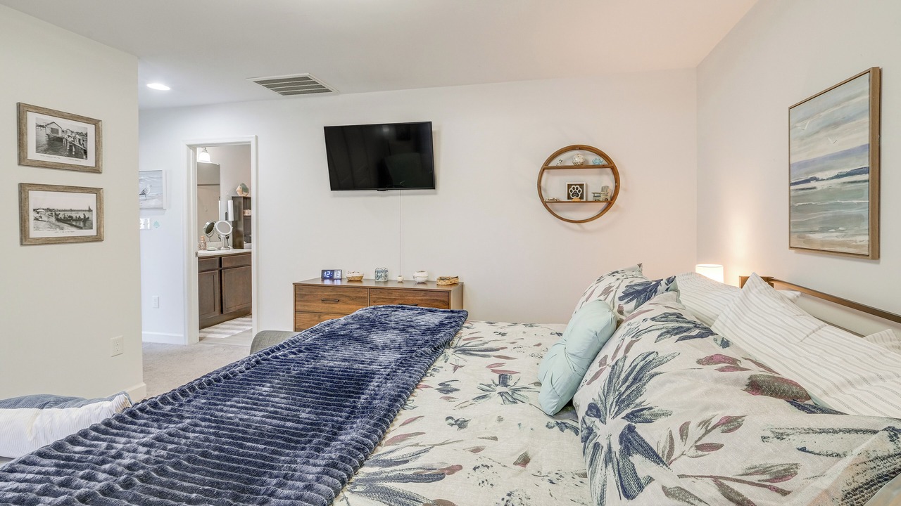 Photo of Bedroom in Issue