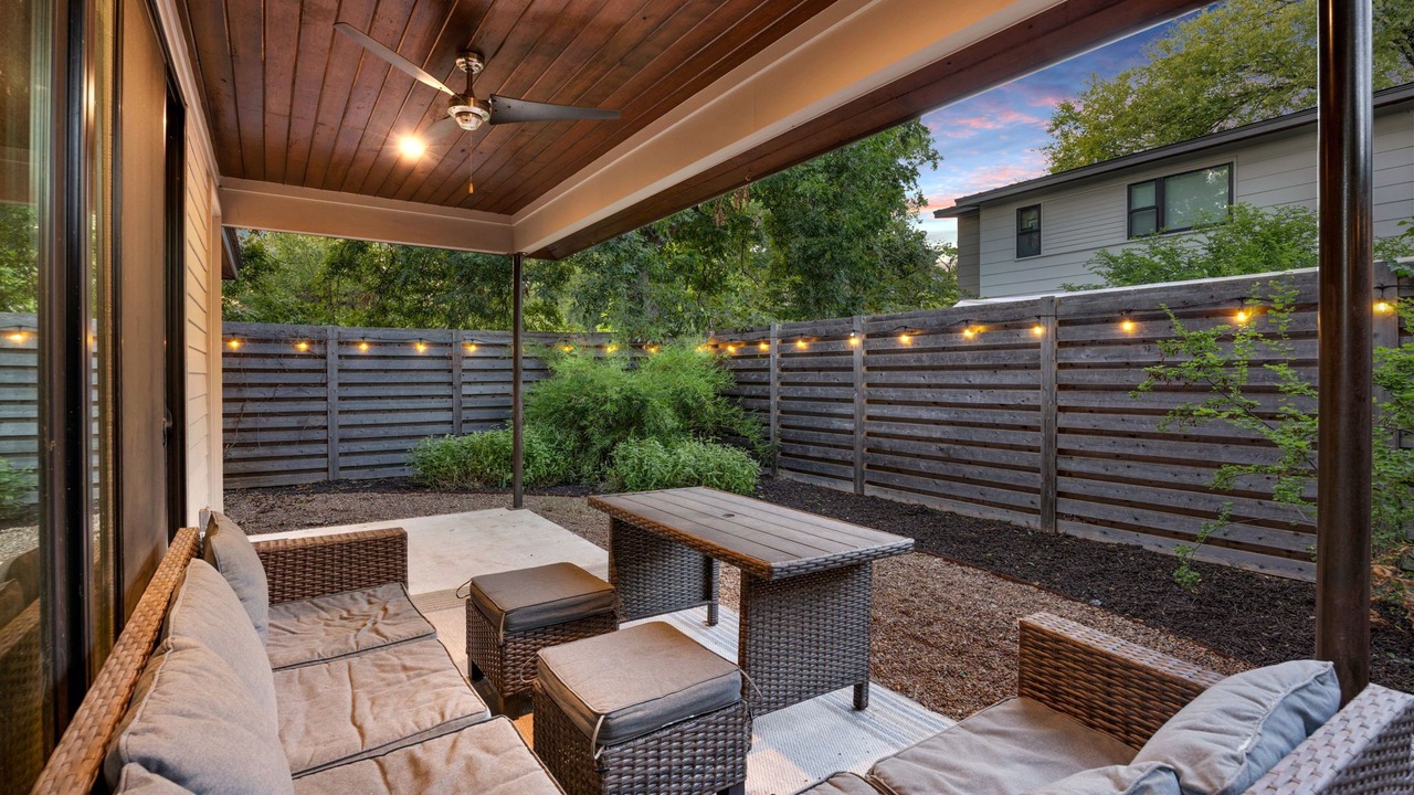 Photo of Patio Balcony in Govalle