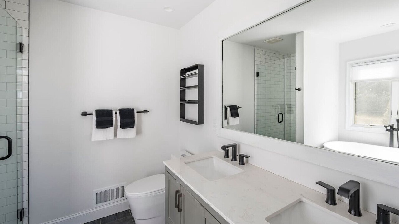 Photo of Bathroom in North Sea