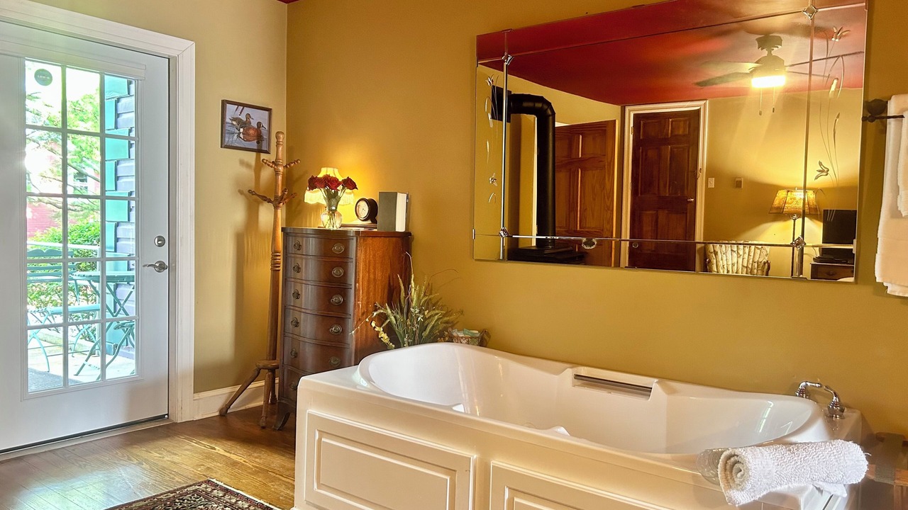 Photo of Bathroom in Adamstown