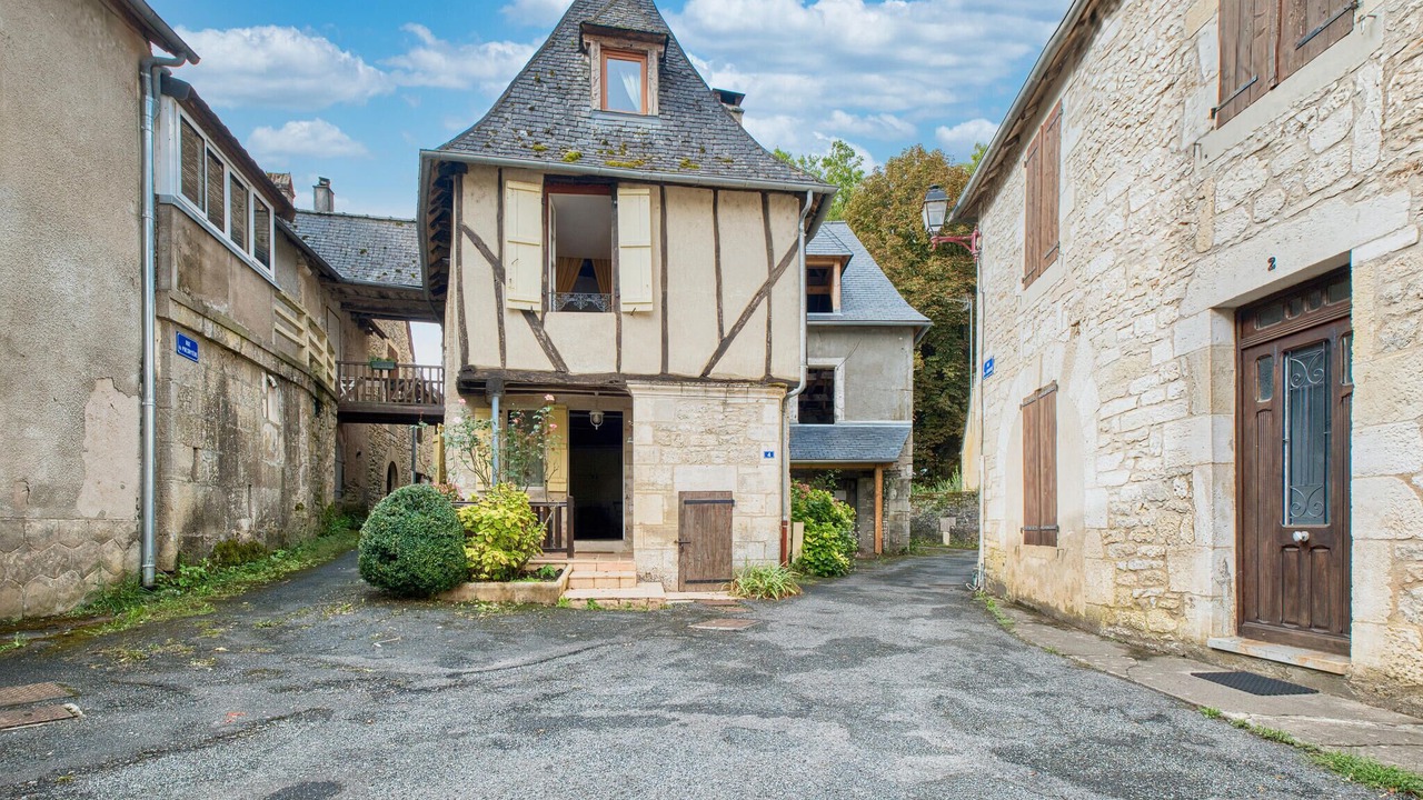 Photo of Others in Le Lardin-Saint-Lazare