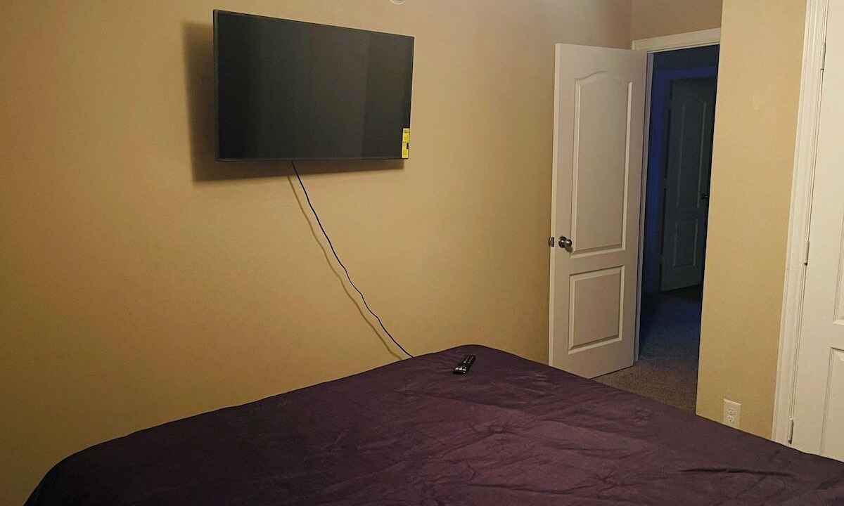 Photo of Bedroom in Humble