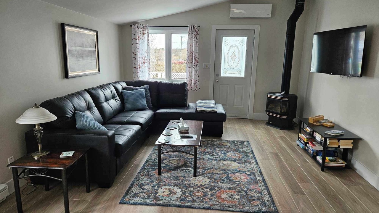 Photo of Livingroom in The Bluff