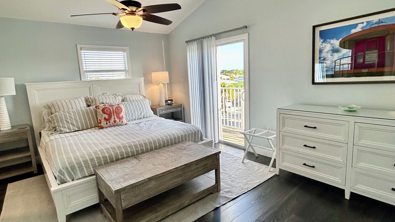 Photo of Bedroom in Summerland Key