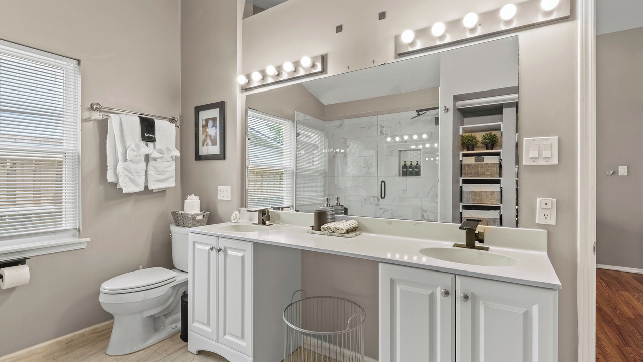 Photo of Bathroom in Allen