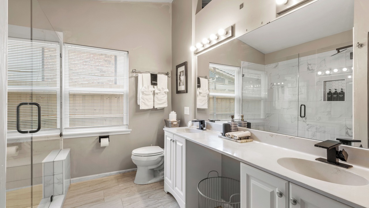 Photo of Bathroom in Allen
