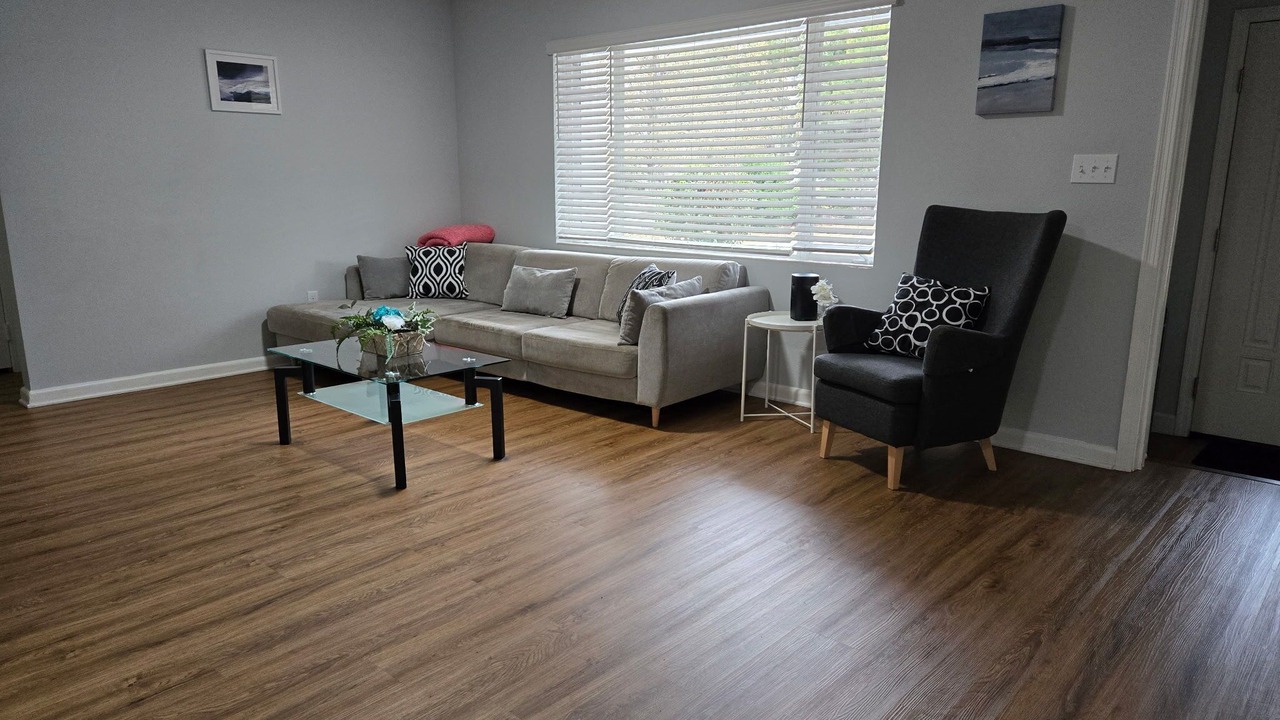 Photo of Livingroom in Lake City