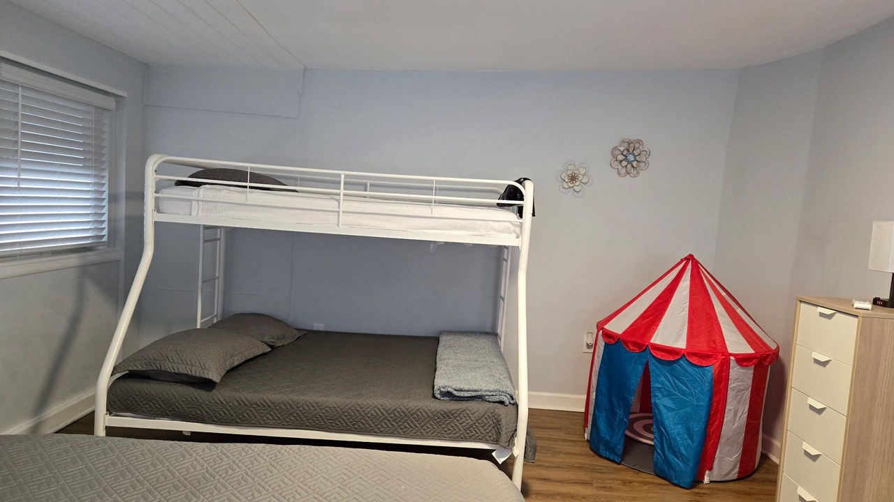 Photo of Bedroom in Lake City