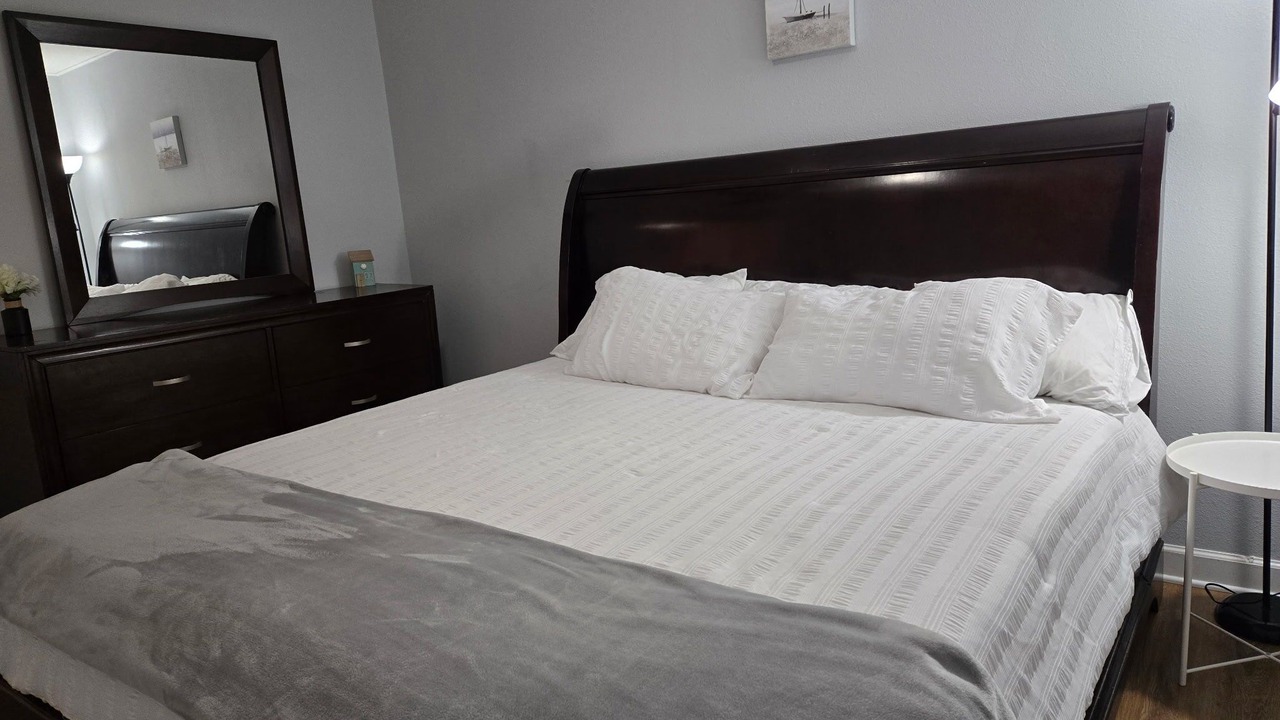 Photo of Bedroom in Lake City