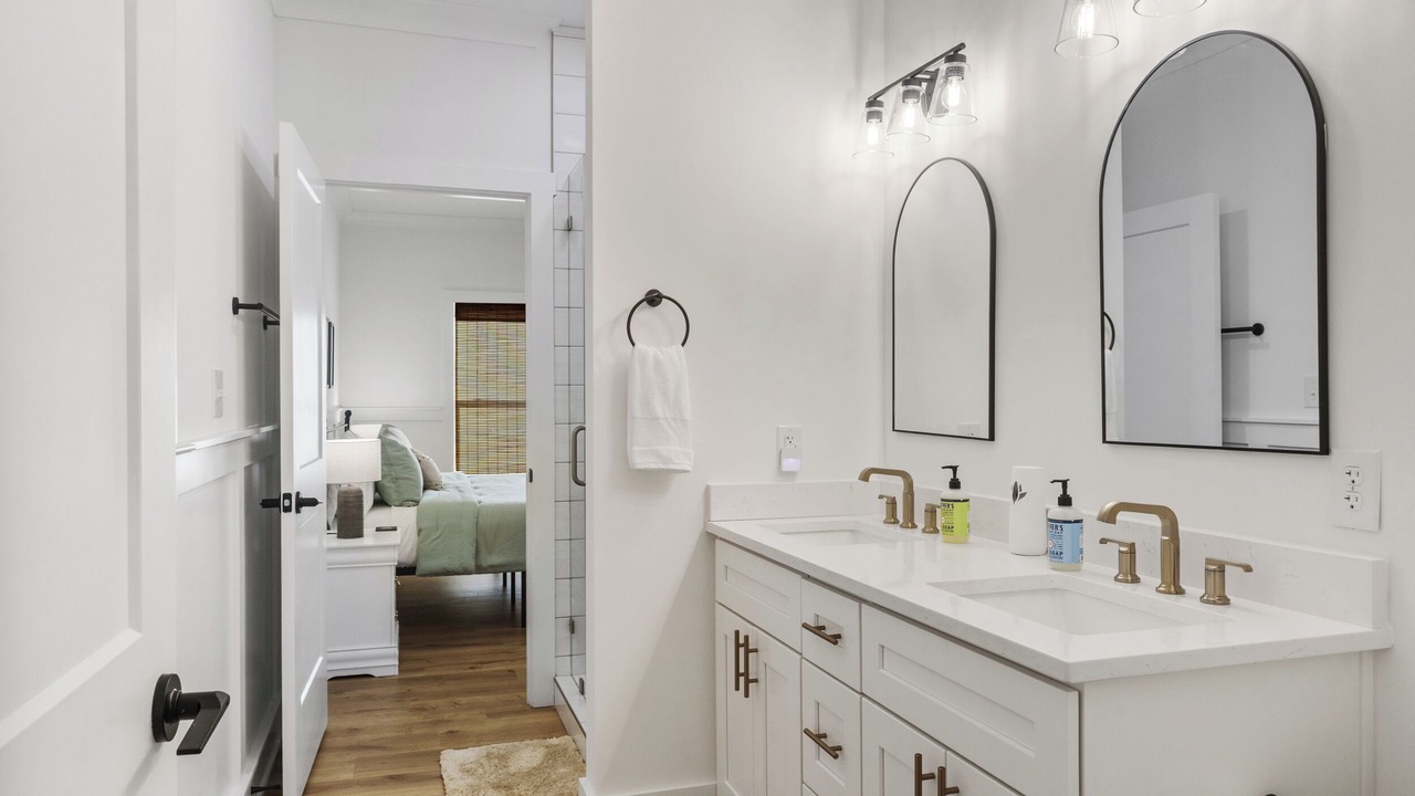 Photo of Bathroom in Townville