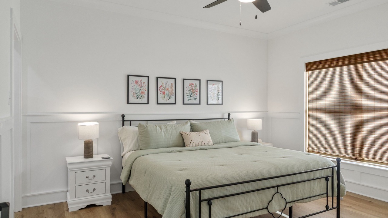 Photo of Bedroom in Townville