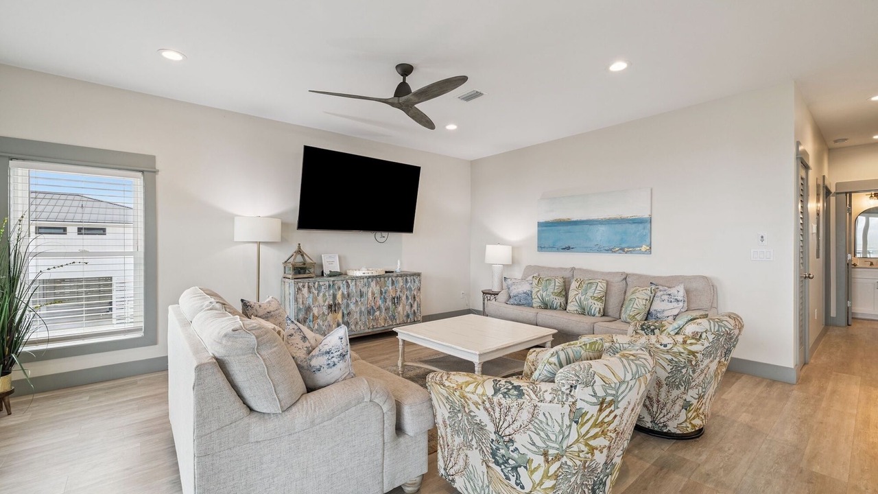 Photo of Livingroom in Indian Pass