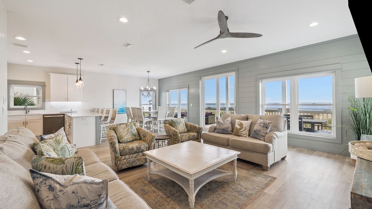 Photo of Livingroom in Indian Pass