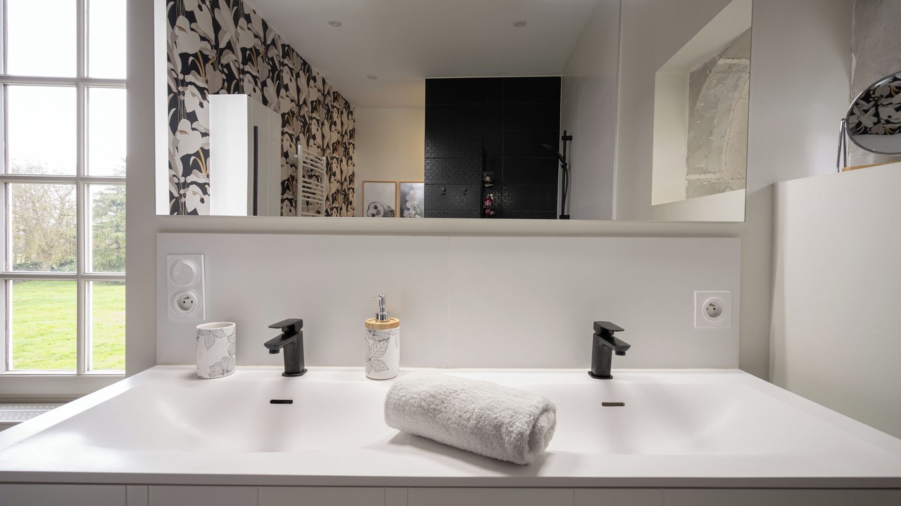 Photo of Bathroom in Saint-Jean-des-Mauvrets
