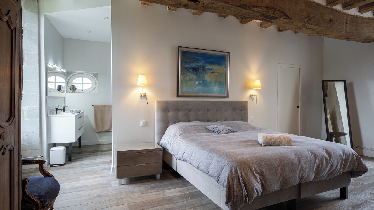 Photo of Bedroom in Saint-Jean-des-Mauvrets