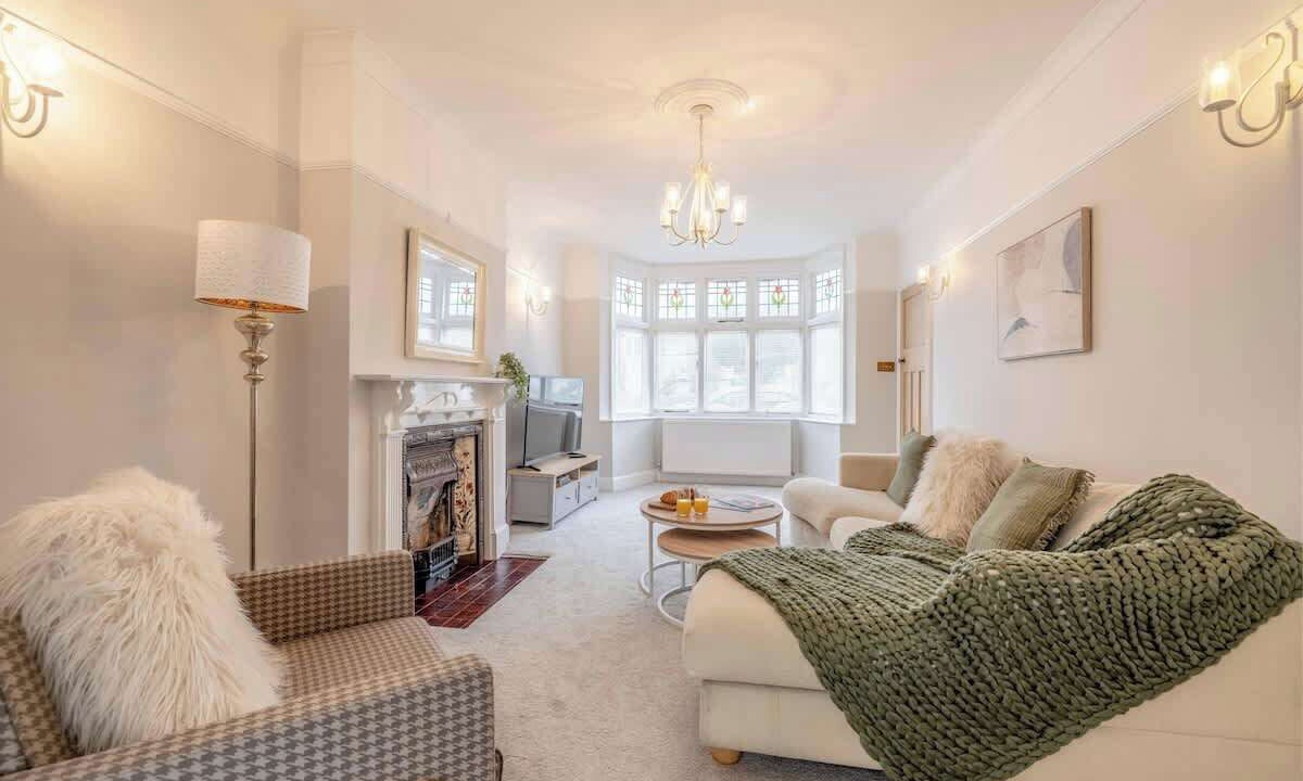 Photo of Livingroom in Windsor City Centre