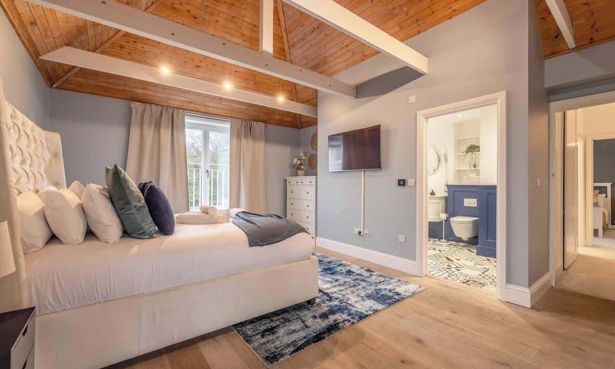 Photo of Bedroom in Windsor City Centre