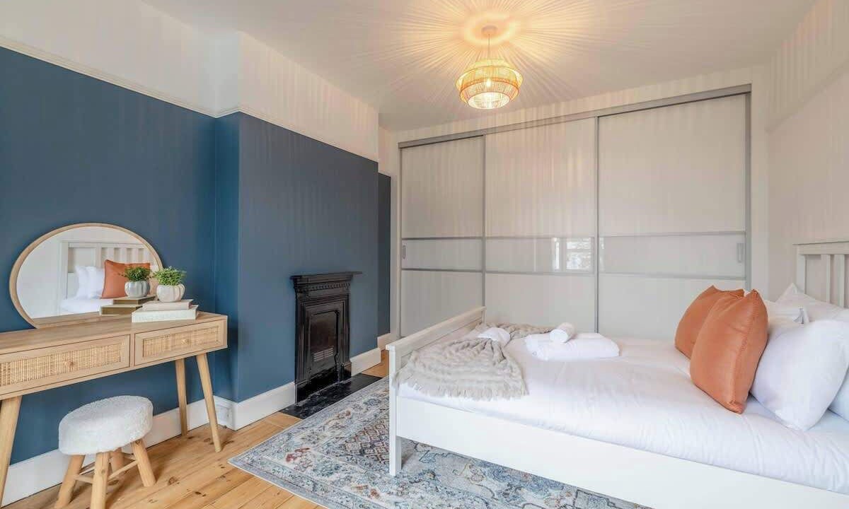 Photo of Bedroom in Windsor City Centre