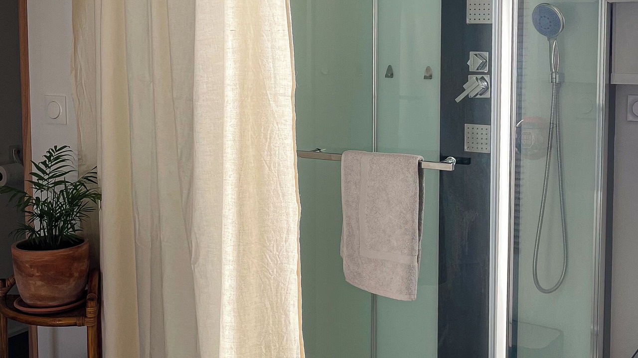 Photo of Bathroom in Maze