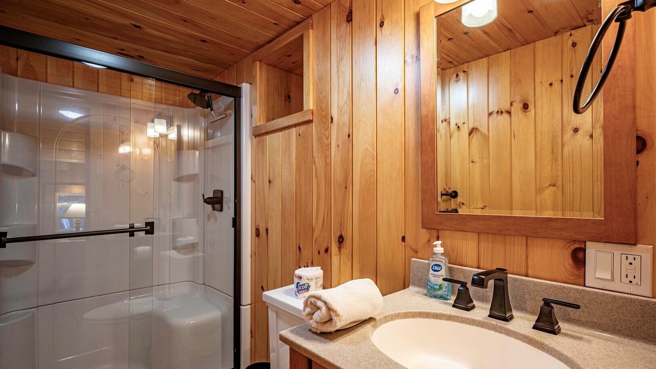 Photo of Bathroom in Town of Webb