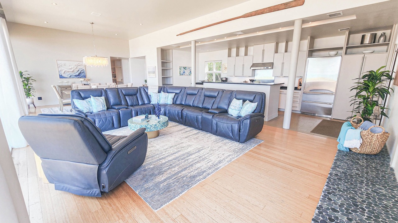 Photo of Livingroom in Picketts Harbor