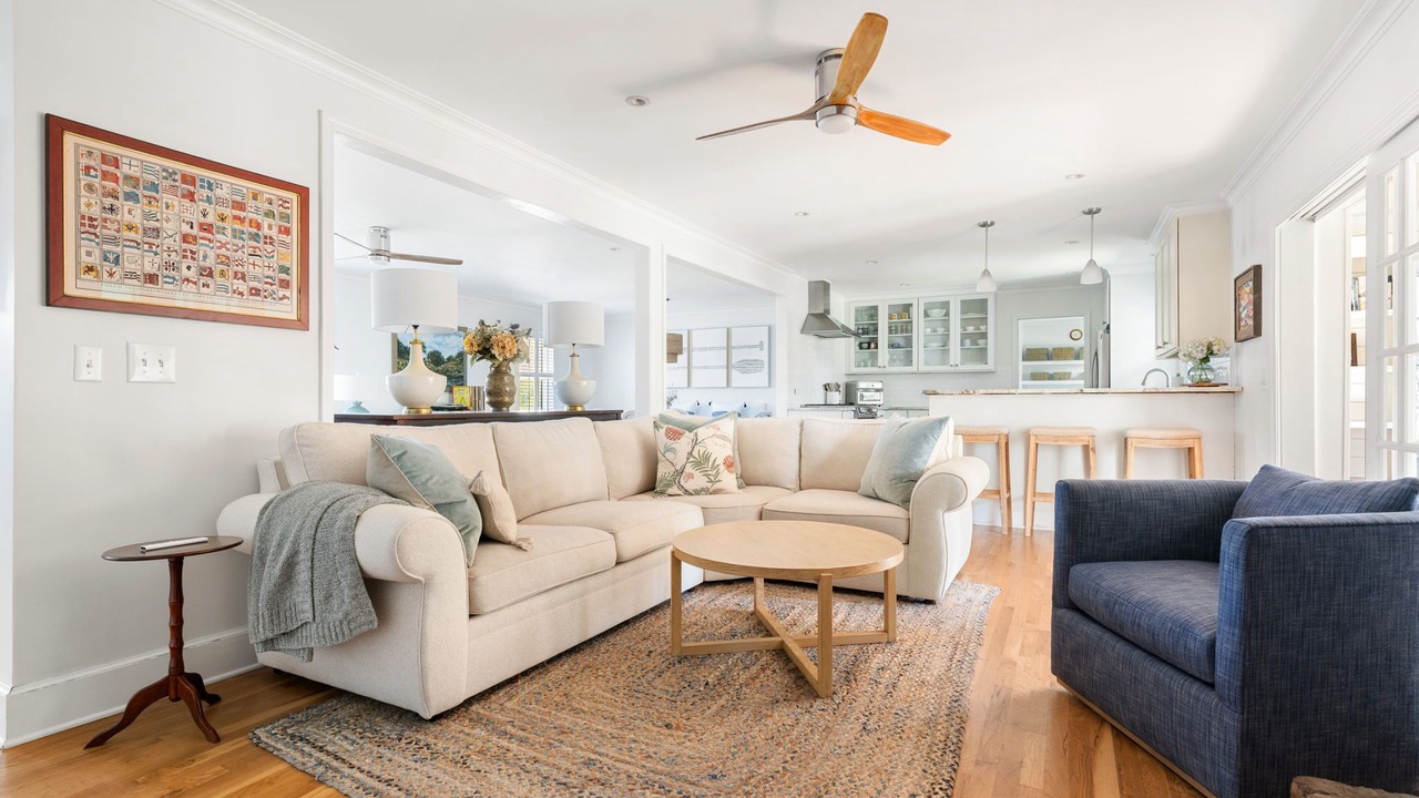 Photo of Livingroom in Charleston