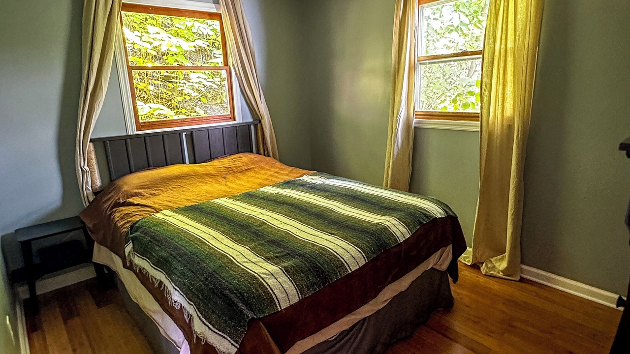 Photo of Bedroom in Lamoreaux Landing