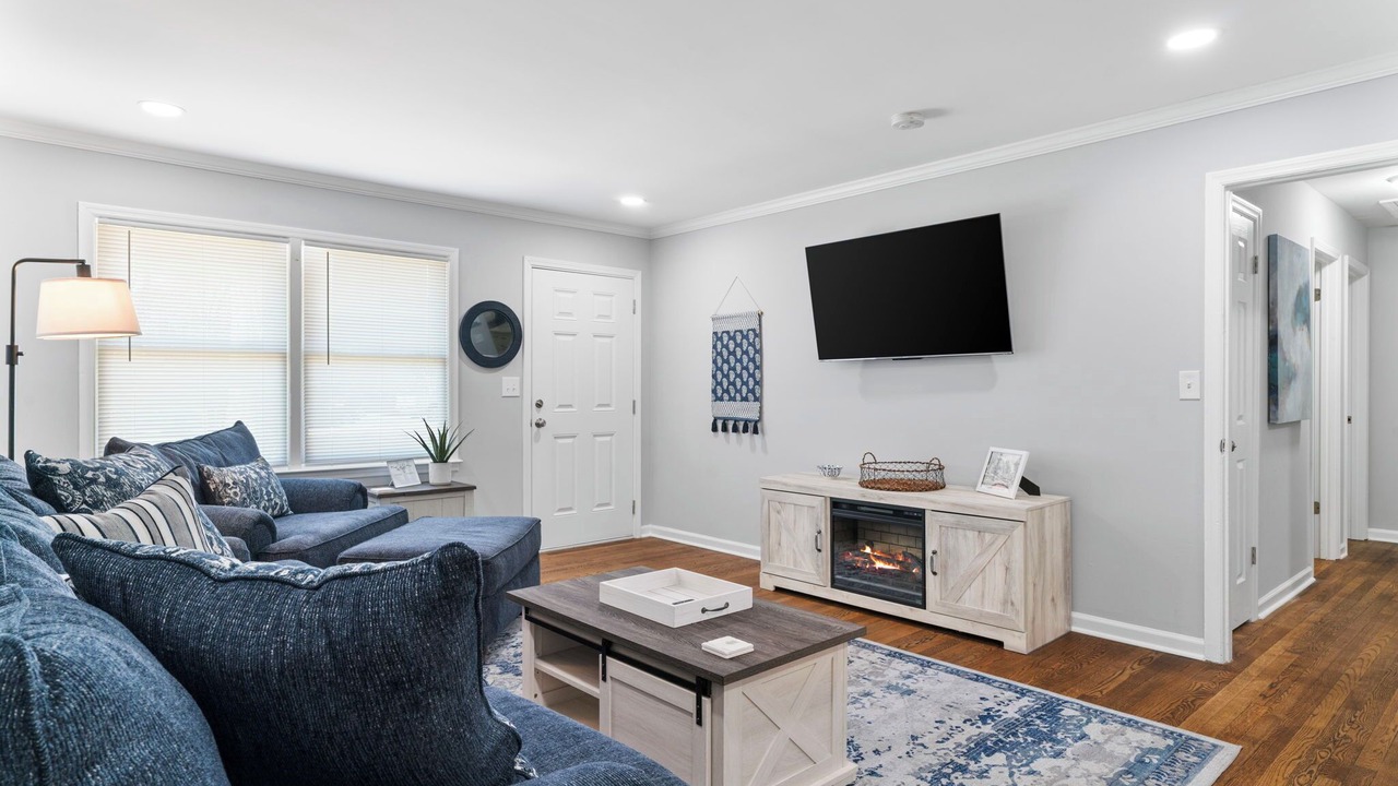 Photo of Livingroom in Kennesaw