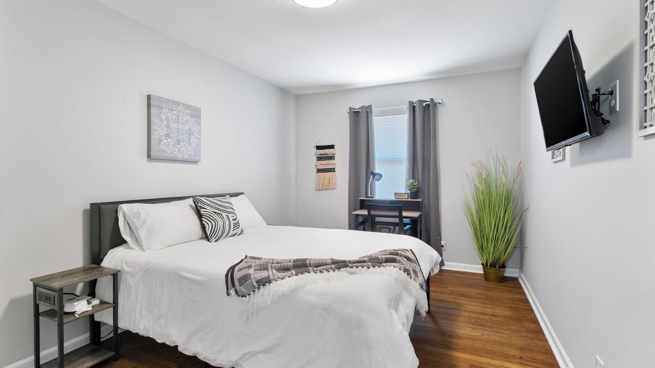 Photo of Bedroom in Kennesaw