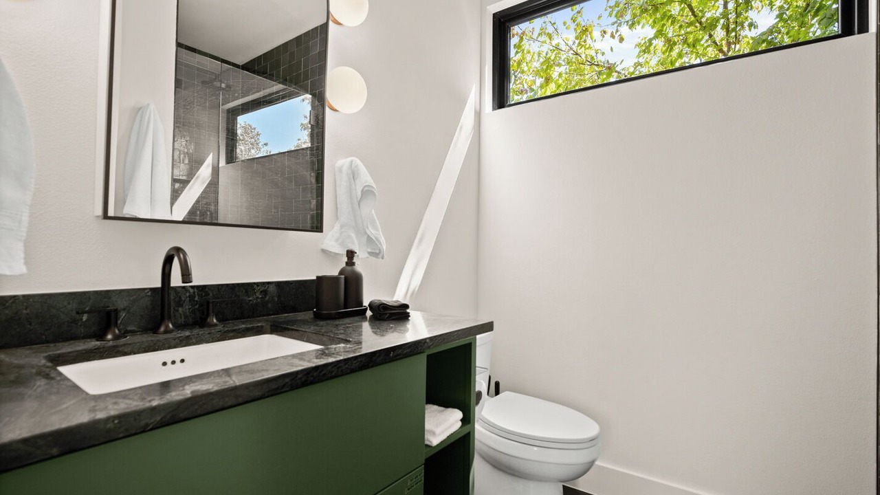 Photo of Bathroom in Govalle