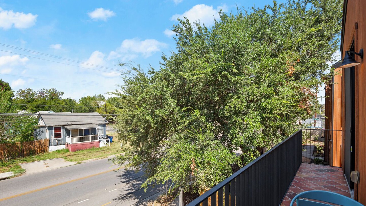 Photo of Outdoor in Govalle
